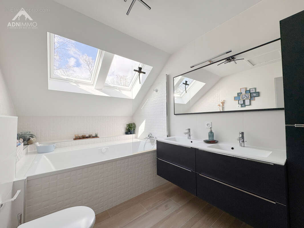 Maison à SAINT-GENIS-POUILLY