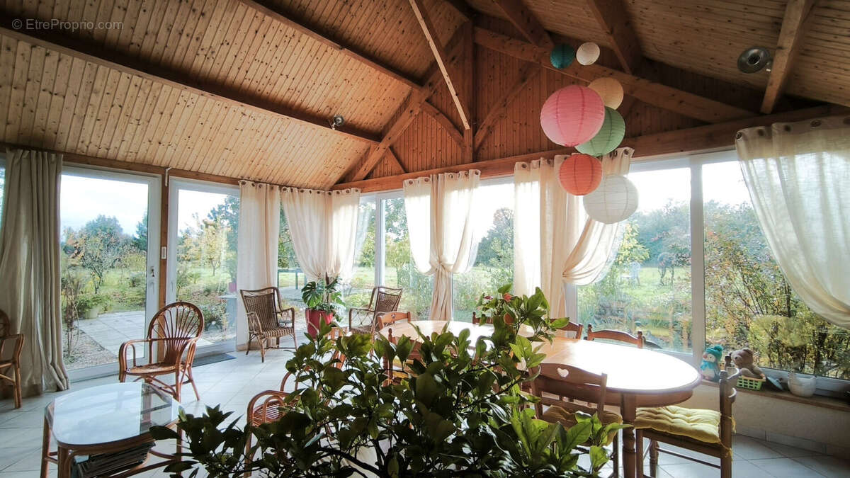 Maison à LONGUE-JUMELLES