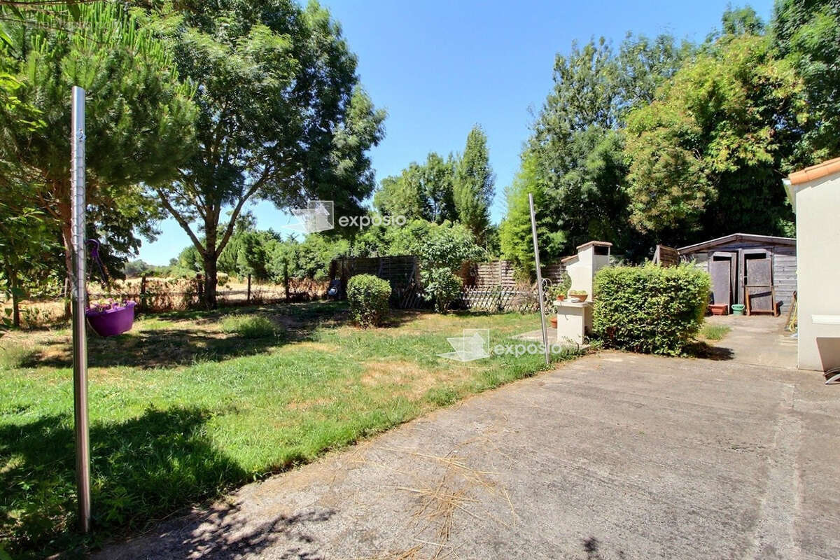 Maison à SAINT-GEORGES-DE-REX