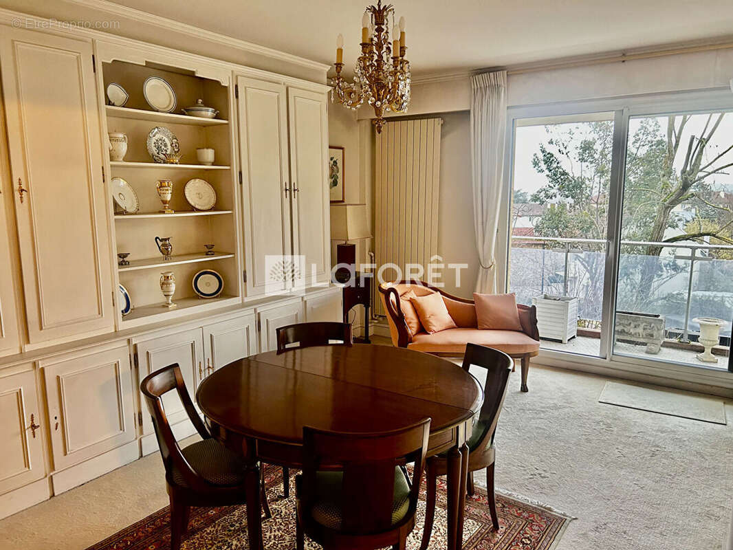 Appartement à GARCHES