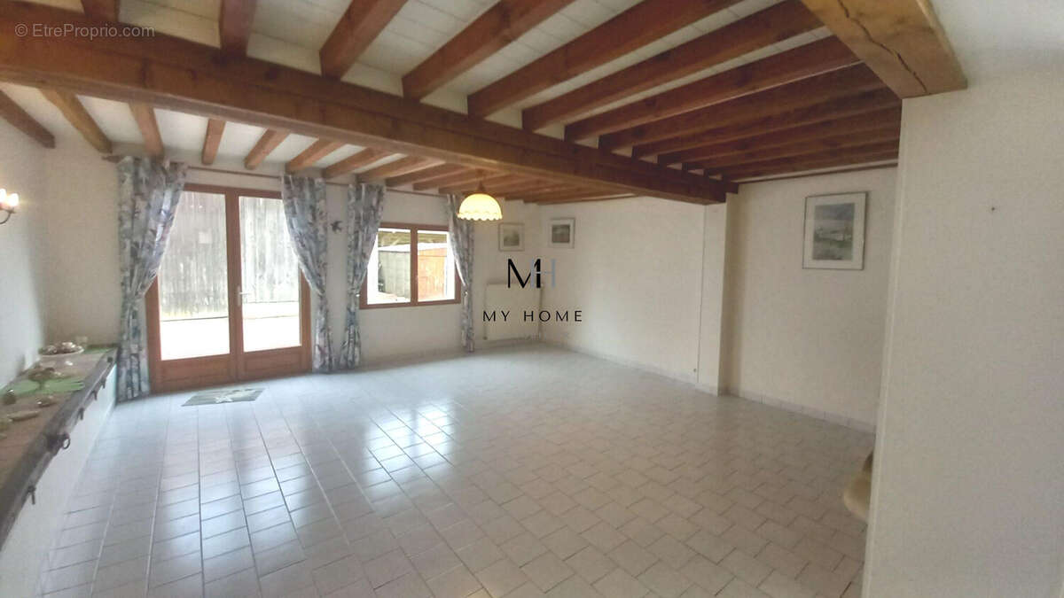 Maison à LE MELE-SUR-SARTHE