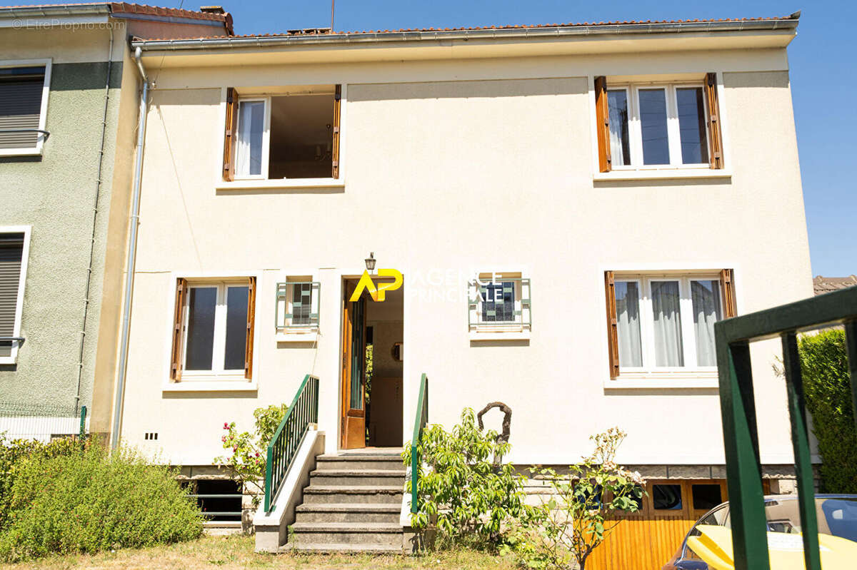 Sartrouville - La Plaine - Maison 5 pièces 85 m2 - photo 12