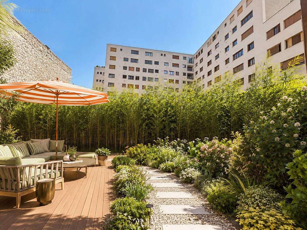Appartement à PARIS-18E