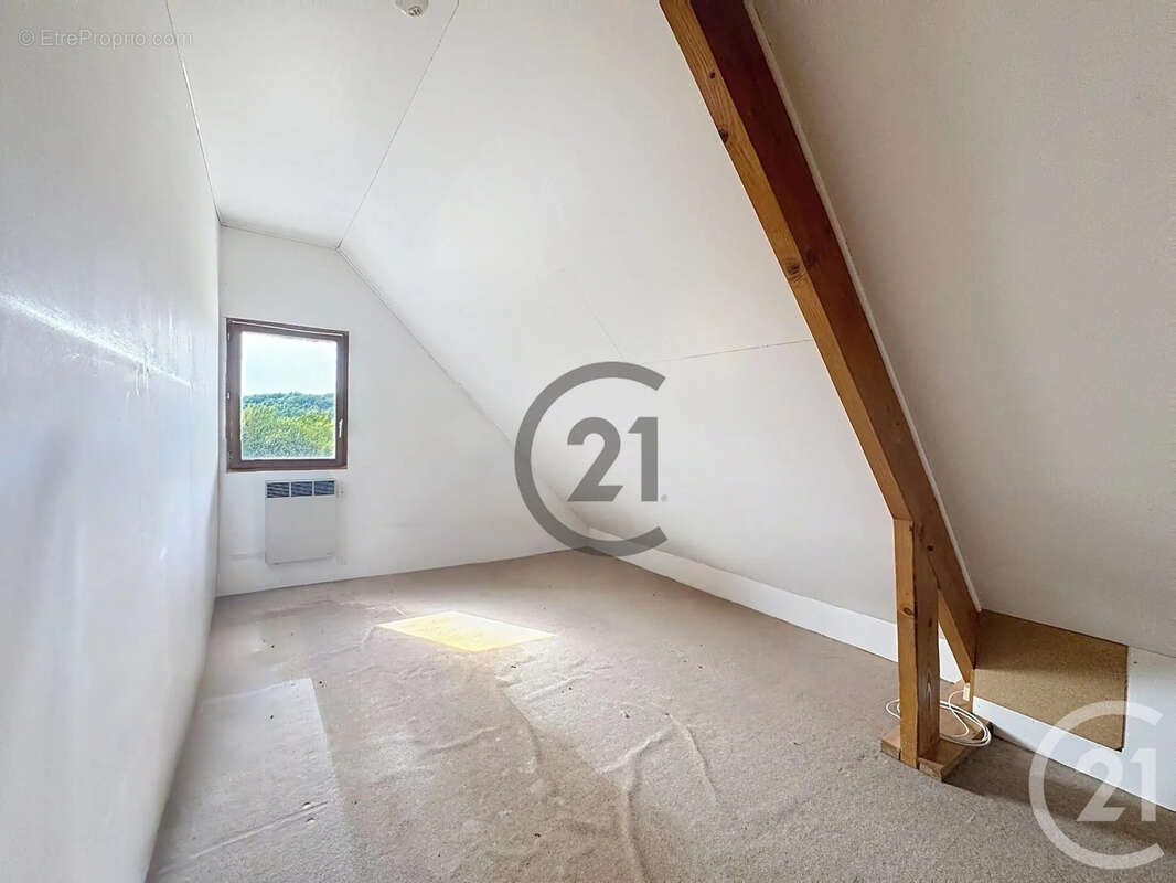 Maison 103 m² à Saint-Martin-Du-Tertre  - photo 9