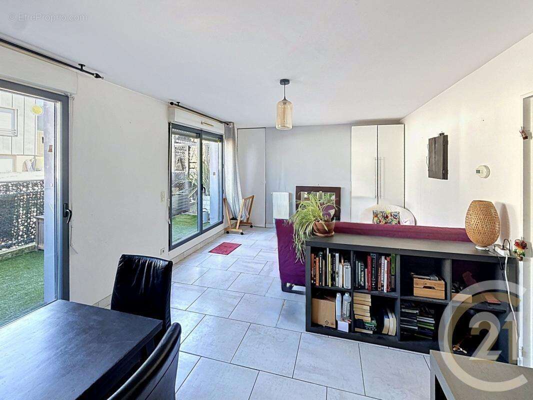 Appartement 94 m² à Choisy-Le-Roi  - photo 2