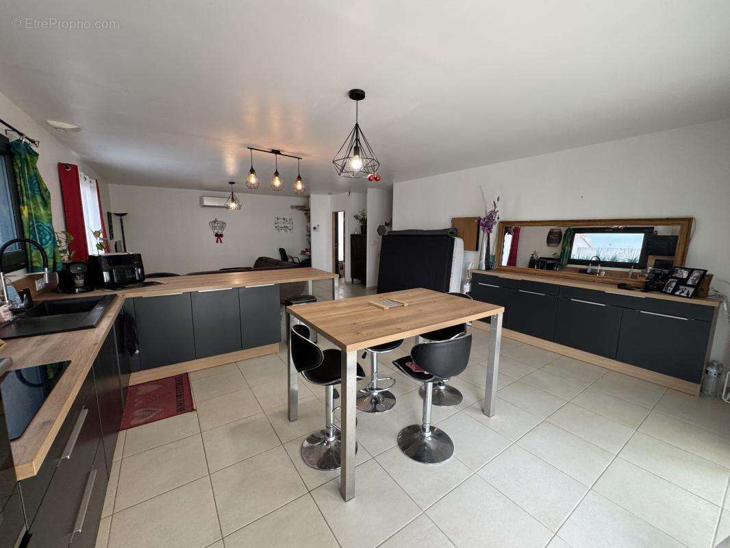 Maison 102 m² à Camaret-Sur-Aigues  - photo 7