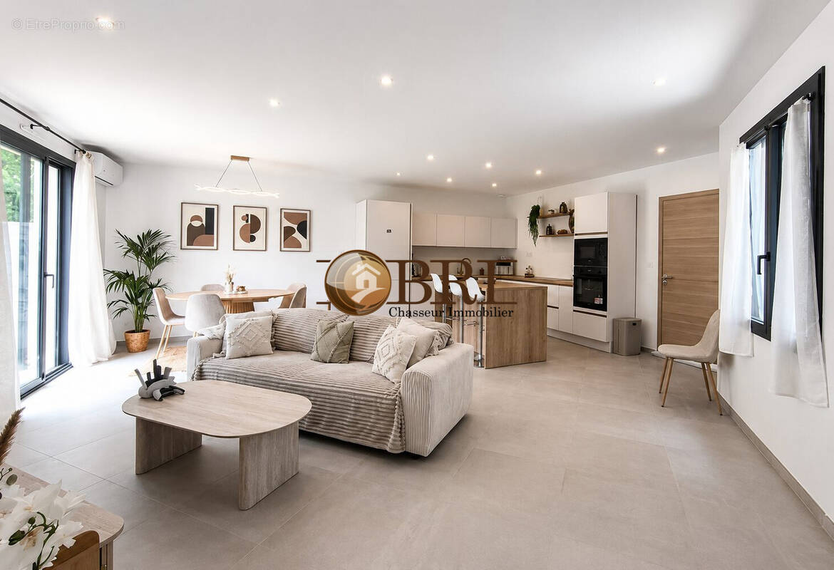 pièce de vie - Maison à LYON-8E