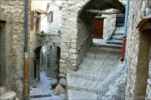 Maison de village en pierre - peillon - photo 3