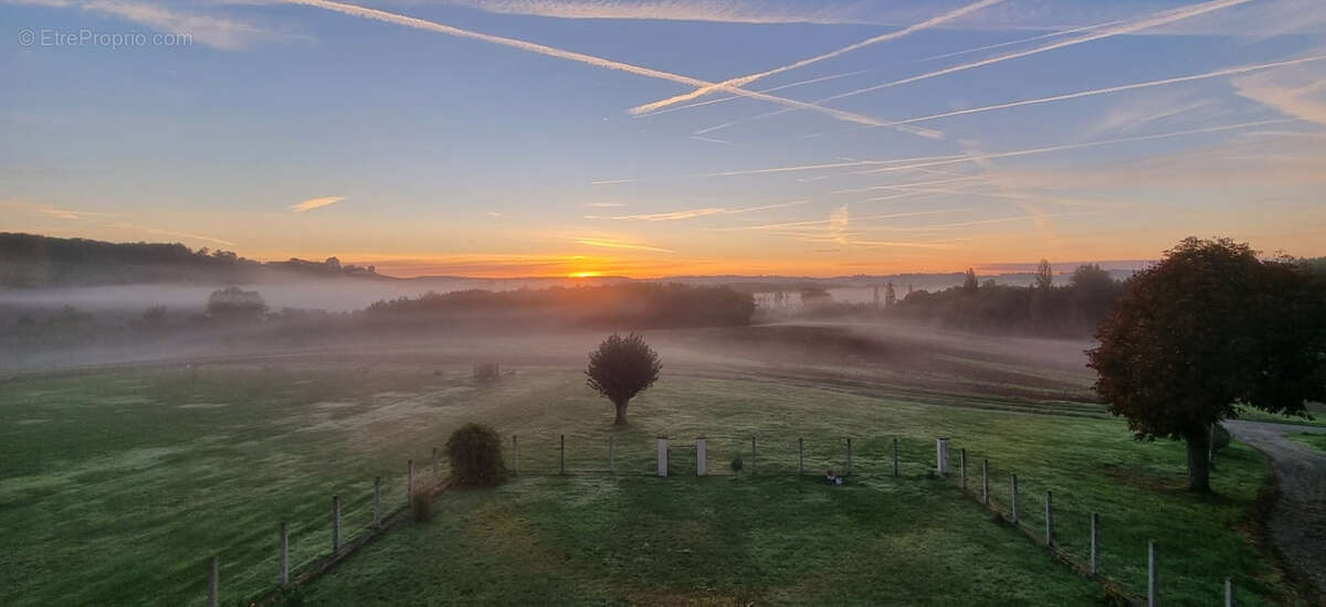 Maison à CASTELNAU-MONTRATIER