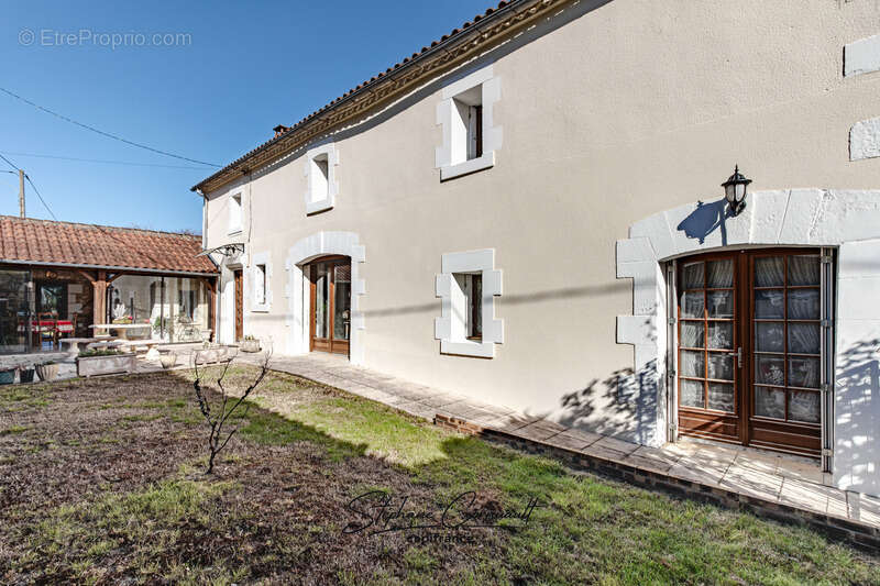 Maison à VILLAMBLARD