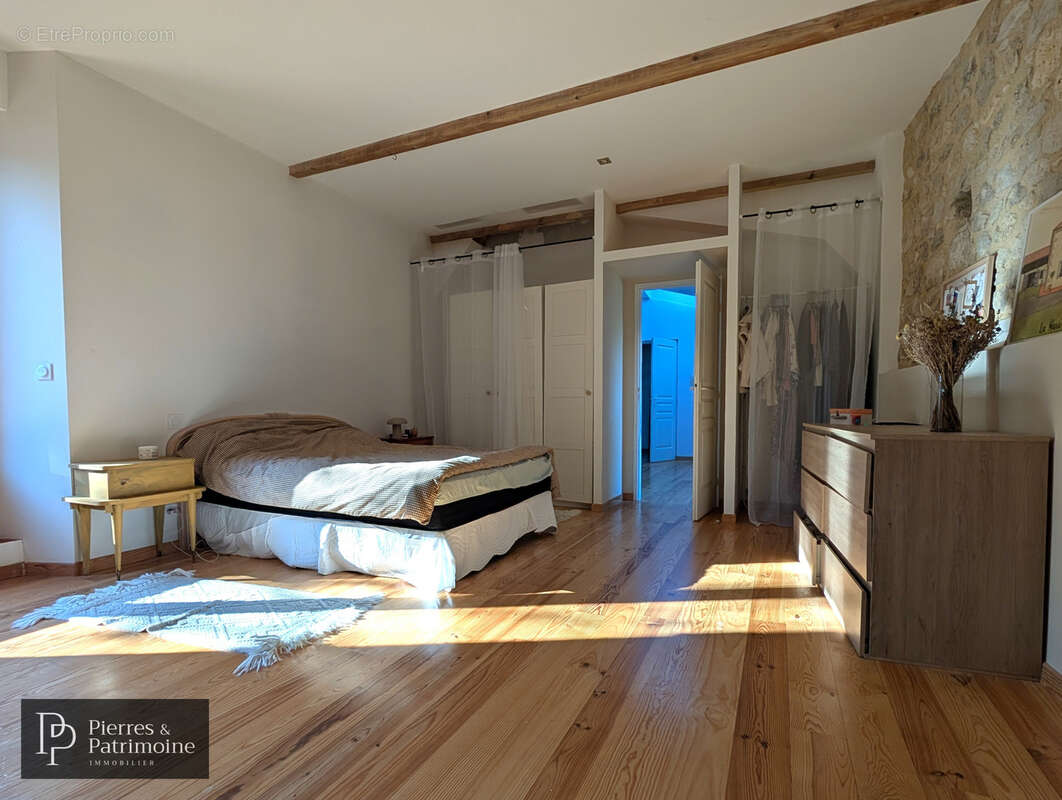 Maison à MONCRABEAU