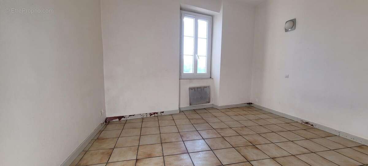 Appartement à CAZERES