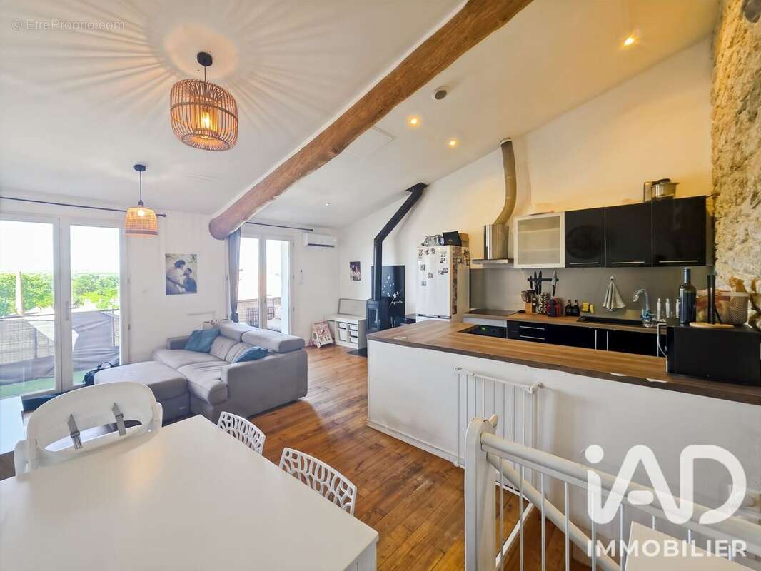 Maison 93 m² à Montblanc  - photo 2