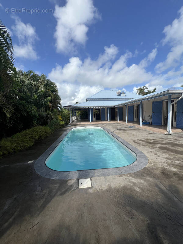 Maison à BAIE-MAHAULT