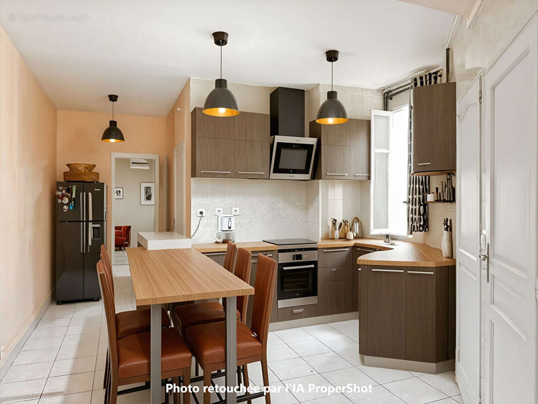 Appartement à PARIS-18E