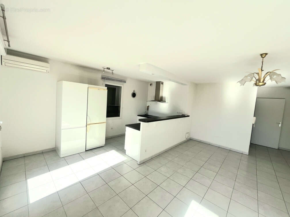Appartement à SEPTEMES-LES-VALLONS