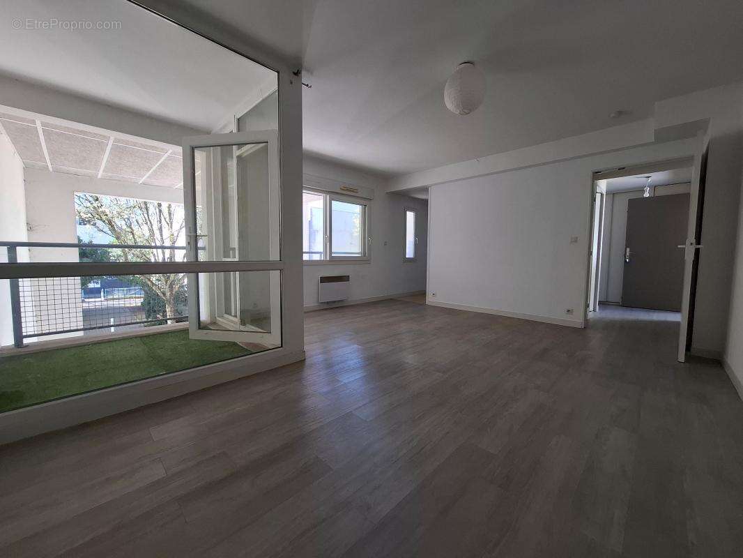 Appartement À Vendre proche univeristés - photo 3