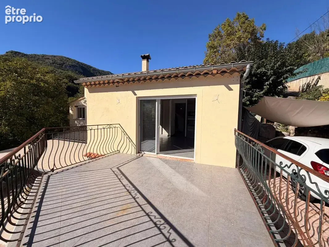 Appartement à TOURRETTES-SUR-LOUP
