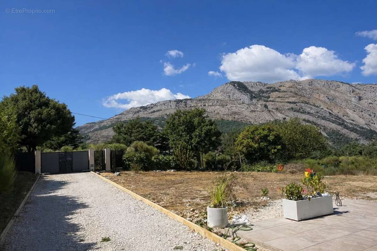 Maison à ESCRAGNOLLES