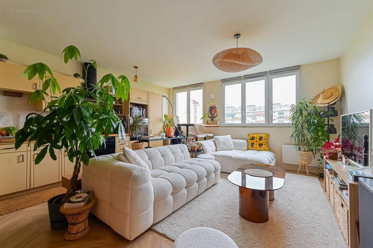 Appartement à PARIS-18E
