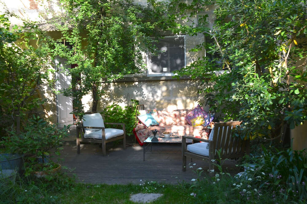 Elégante maison de ville exposée sud - photo 2