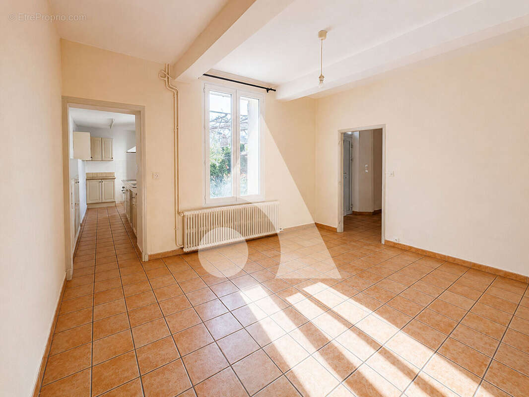 Maison à JONQUIERES