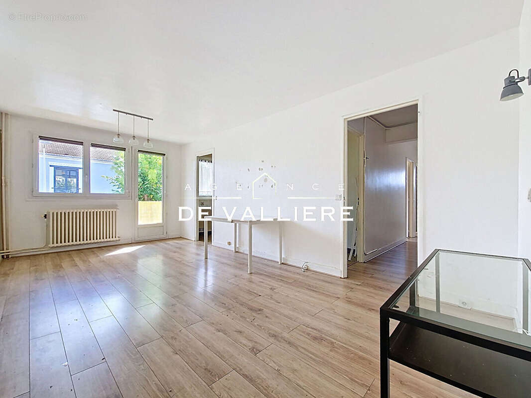 Appartement à NANTERRE