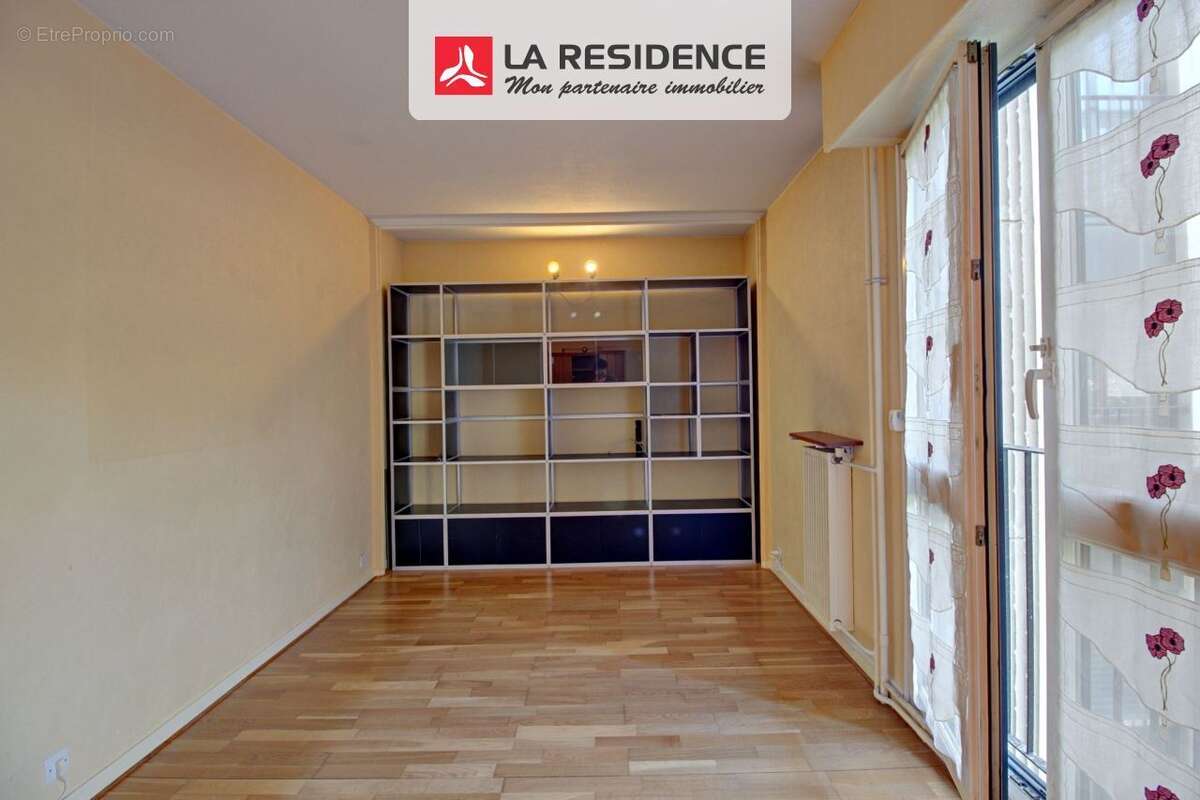 Appartement à LES MUREAUX