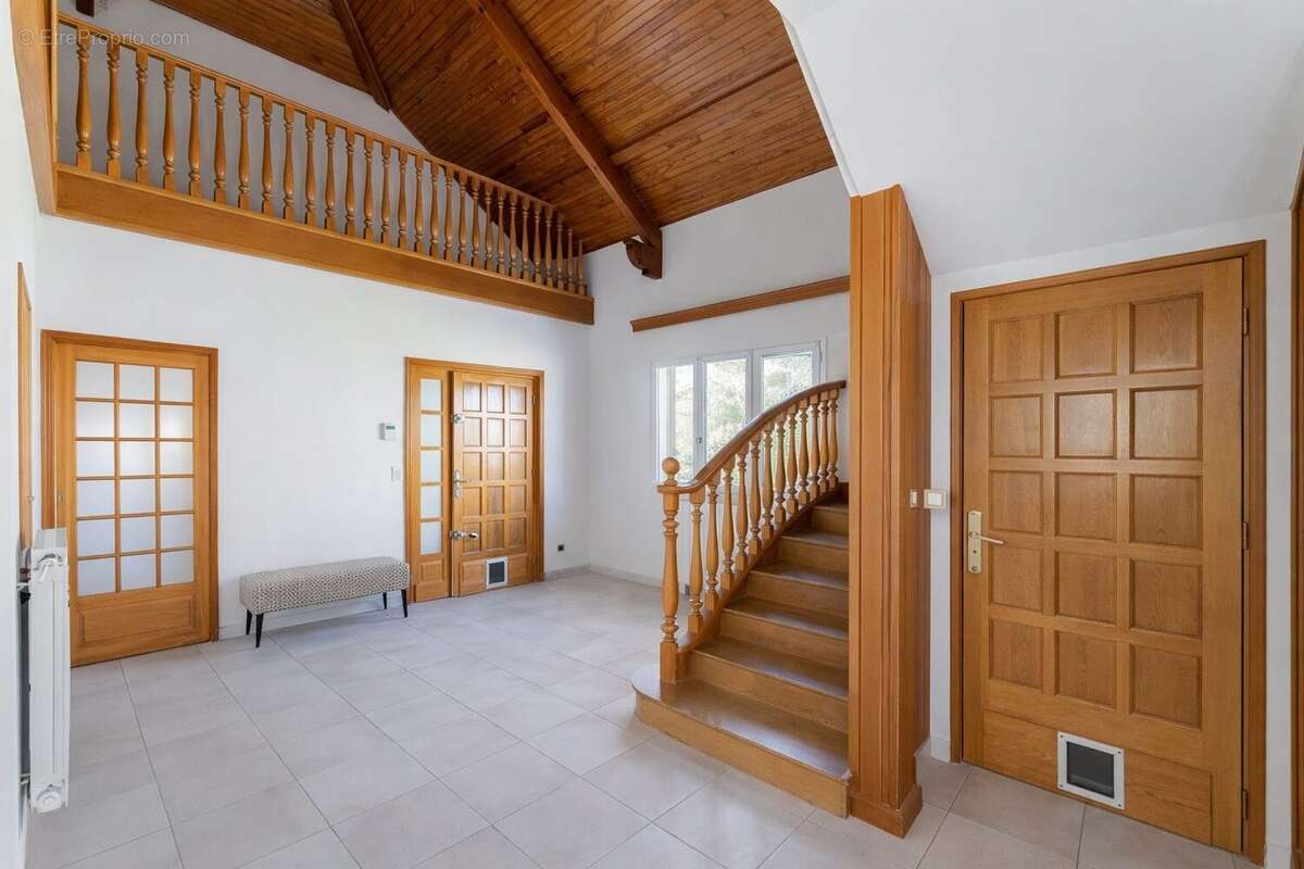 Maison à SAINT-BONNET-DE-MURE