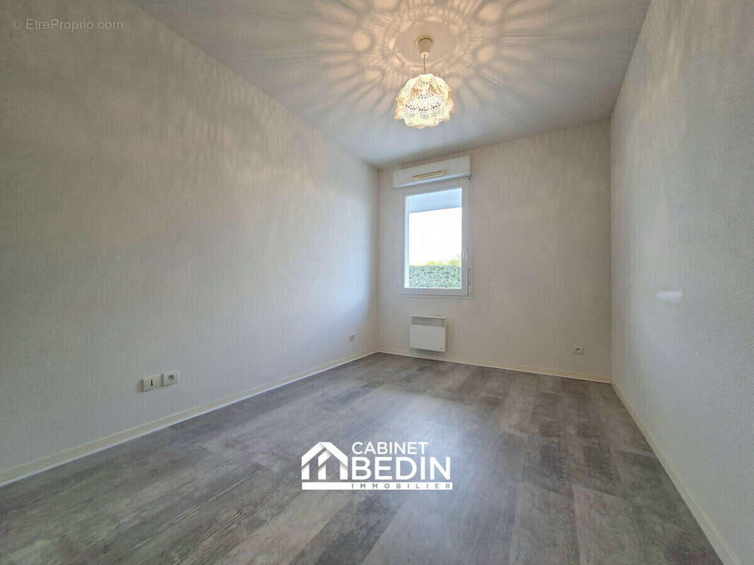 Appartement 55 m² à Libourne  - photo 8