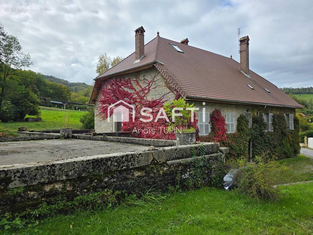 Photo 1 - Maison à SALINS-LES-BAINS