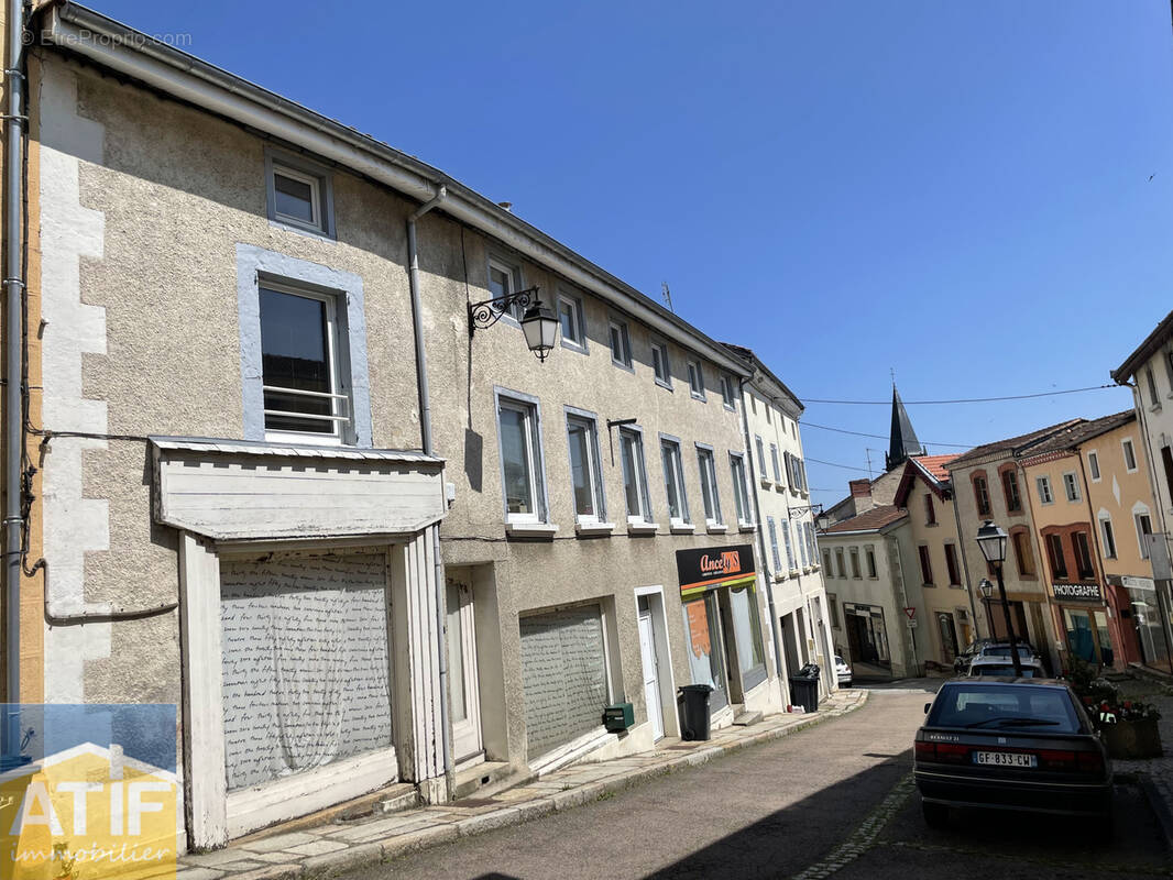 Maison à SAINT-JUST-EN-CHEVALET