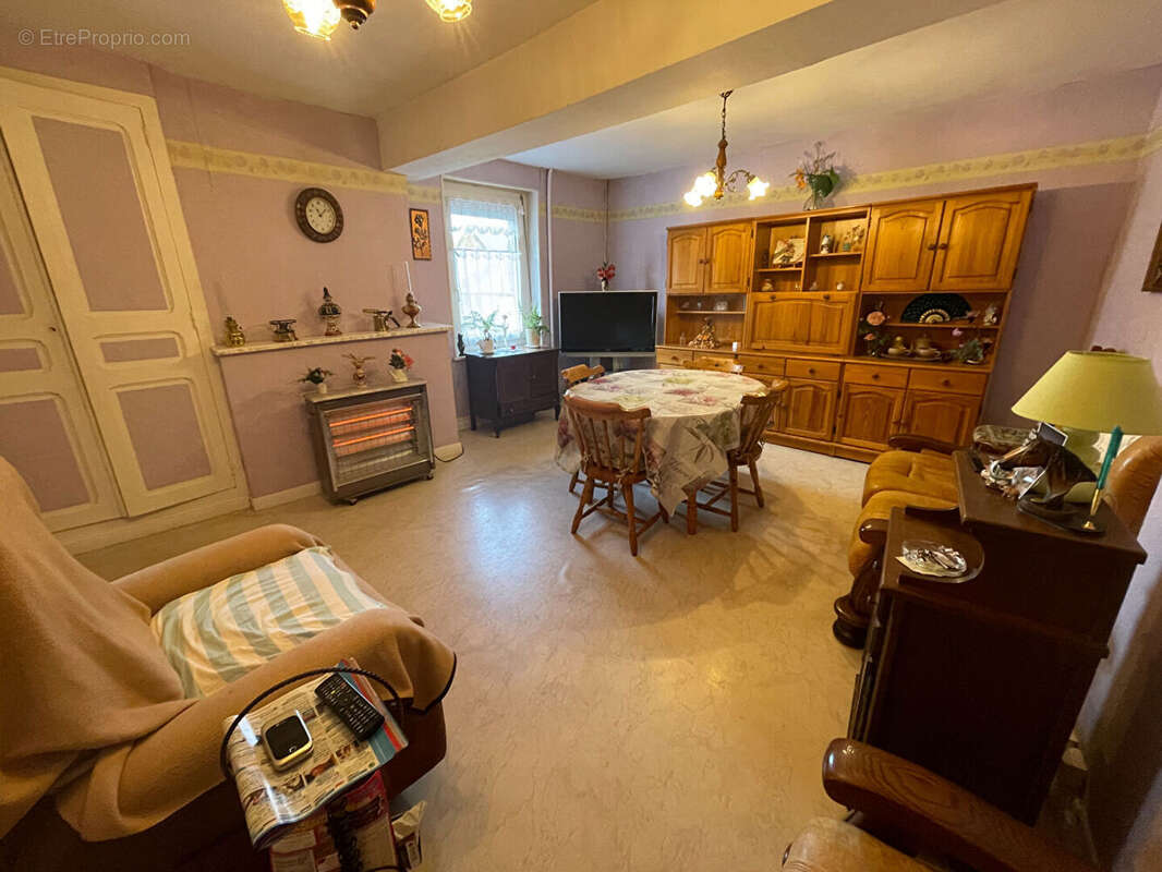 Appartement à GUISE