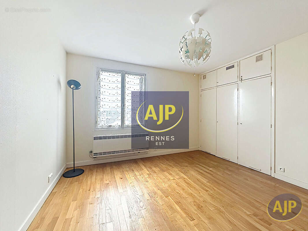 FAC DE DROIT - Appartement T3 de 67.53 m2 à rénover - photo 6