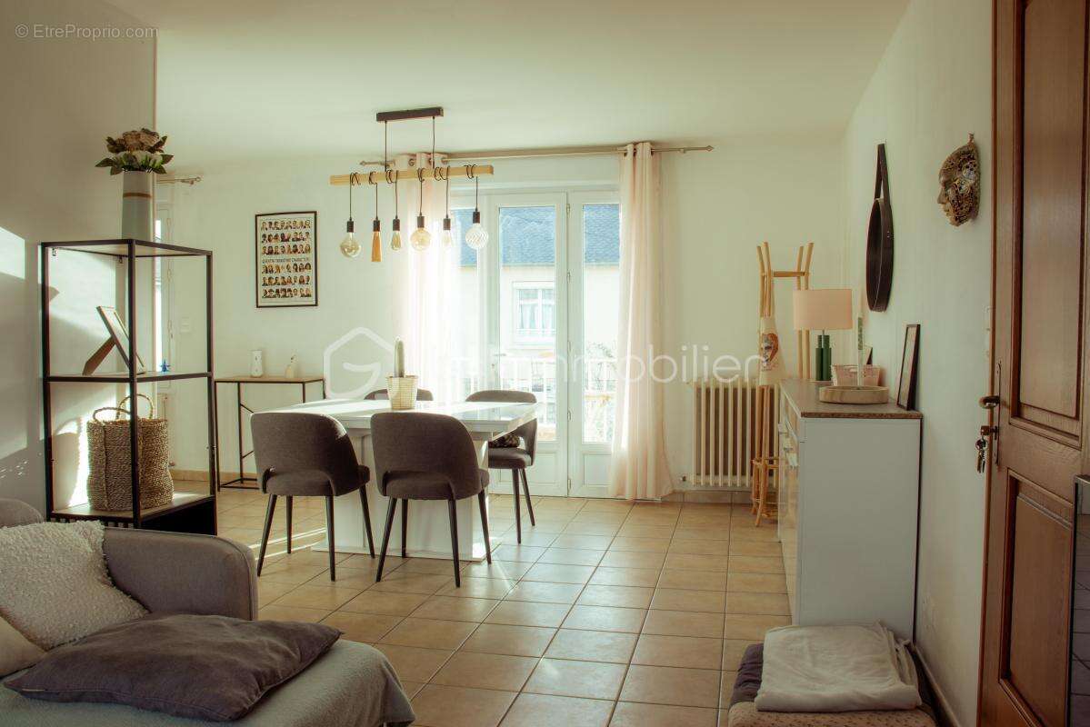 Maison à LUC-LA-PRIMAUBE