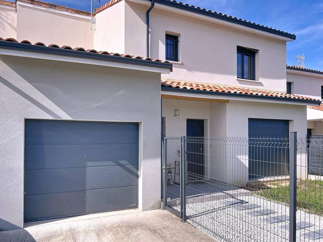 Maison à SAINT-SULPICE