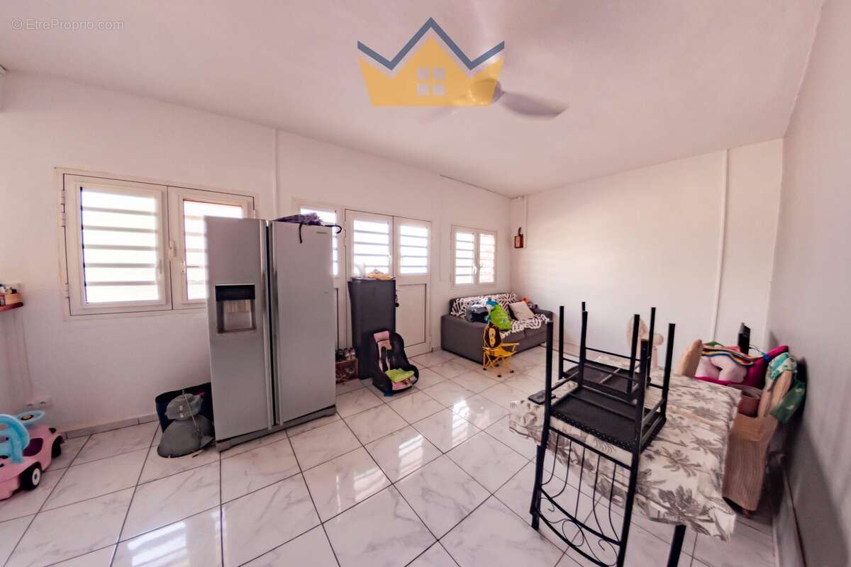 Maison à SAINT-ESPRIT