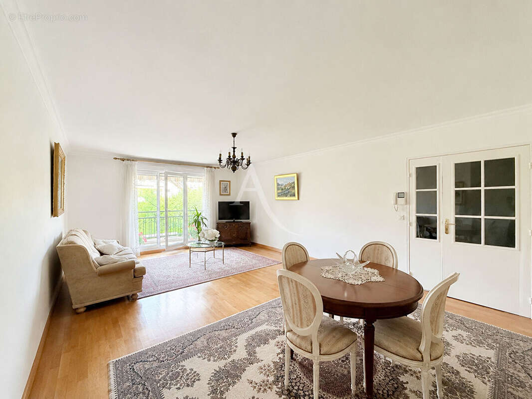 Appartement à ROSNY-SOUS-BOIS