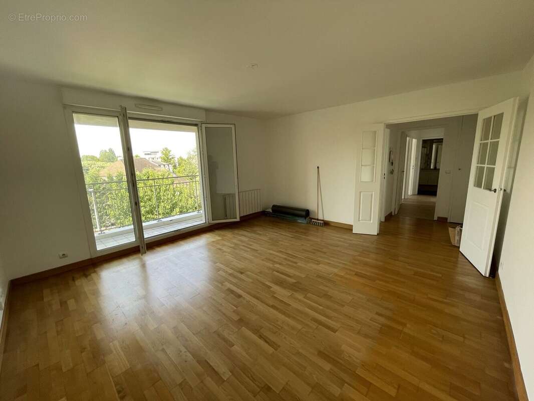Appartement à LE PERREUX-SUR-MARNE