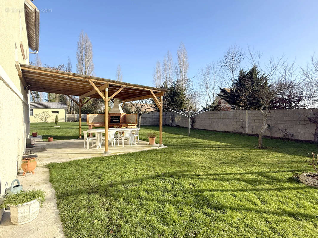 Maison à LONGNES