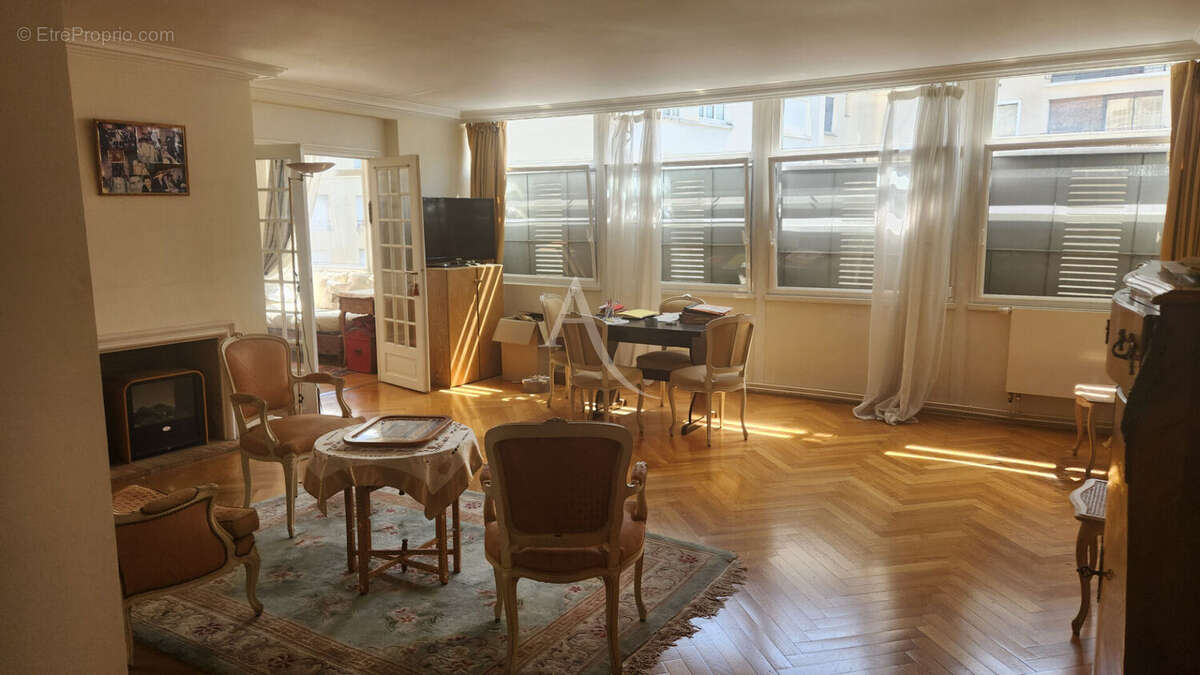 Appartement 3 pièces 95 M² PARIS 16 - photo 6