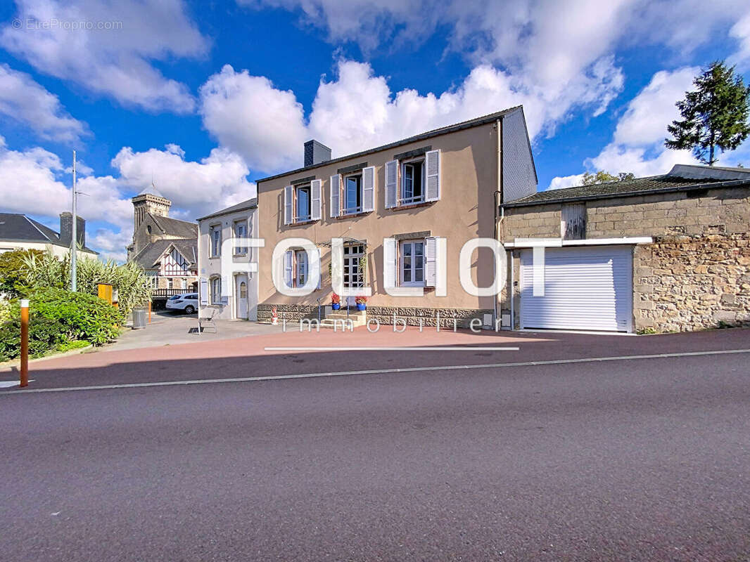 Maison à BRICQUEBEC