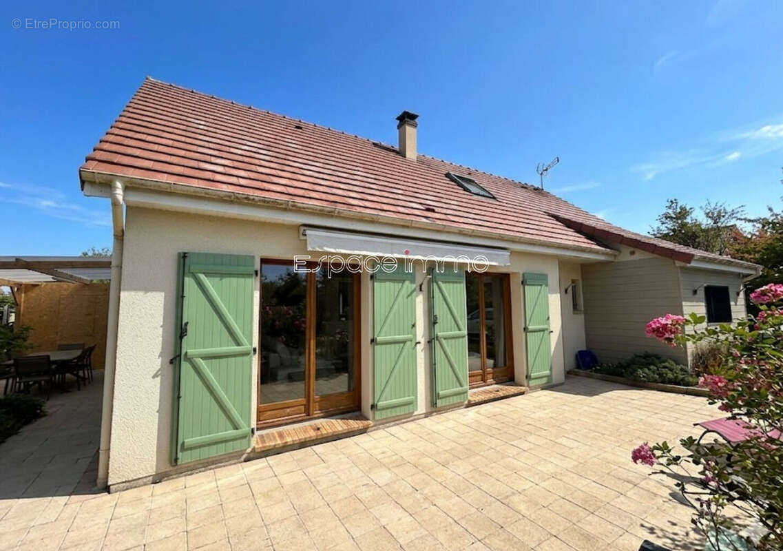 Maison à SIERVILLE