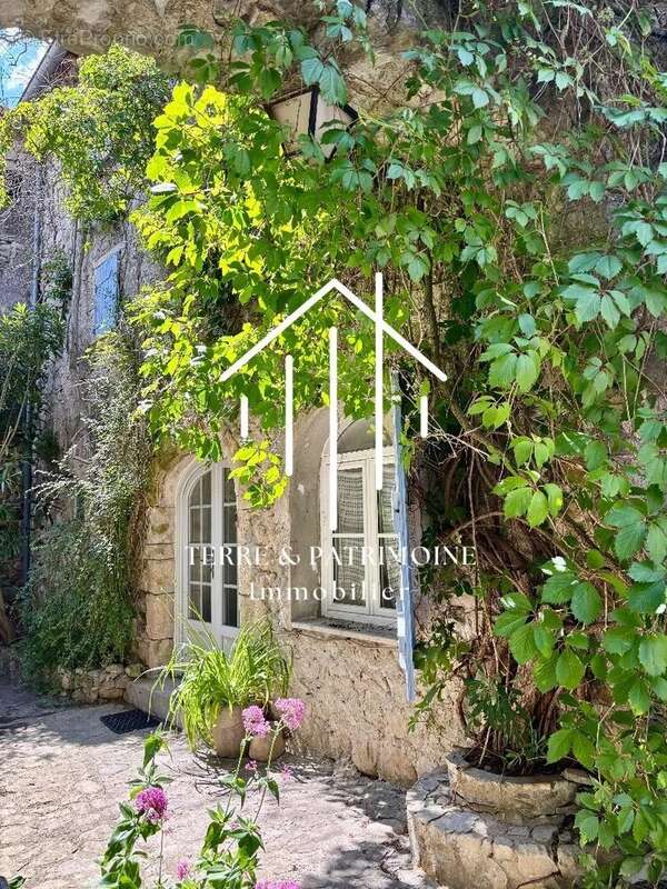 Maison à VALLON-PONT-D'ARC