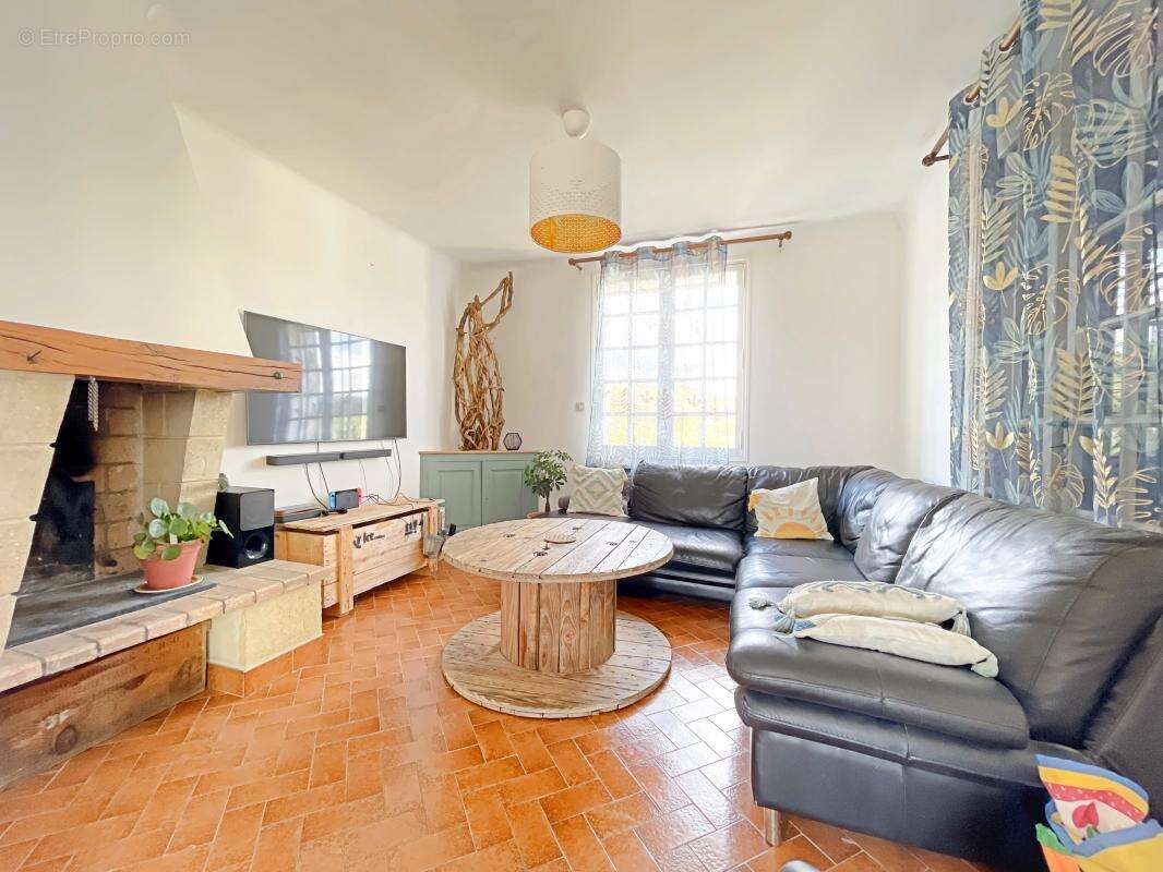 Maison à GREOUX-LES-BAINS