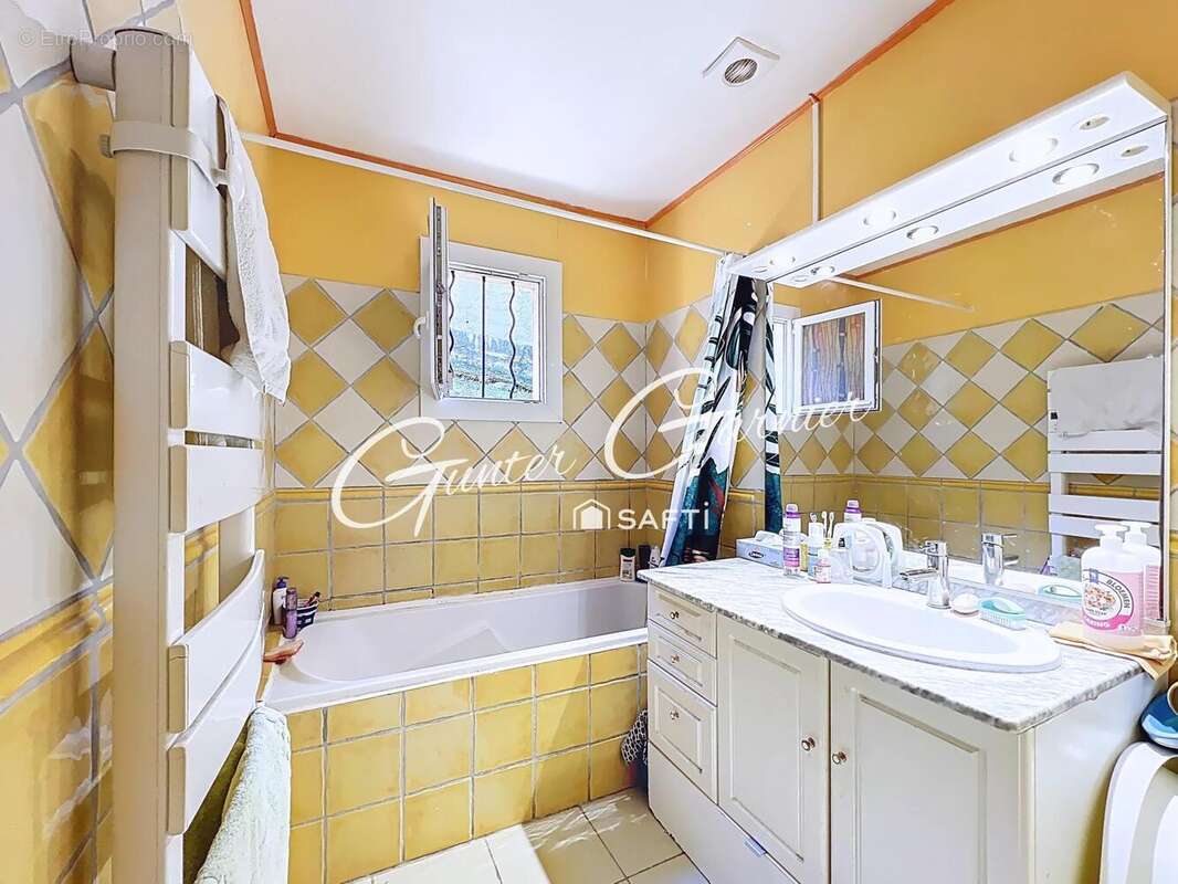 Photo 6 - Maison à LE LUC