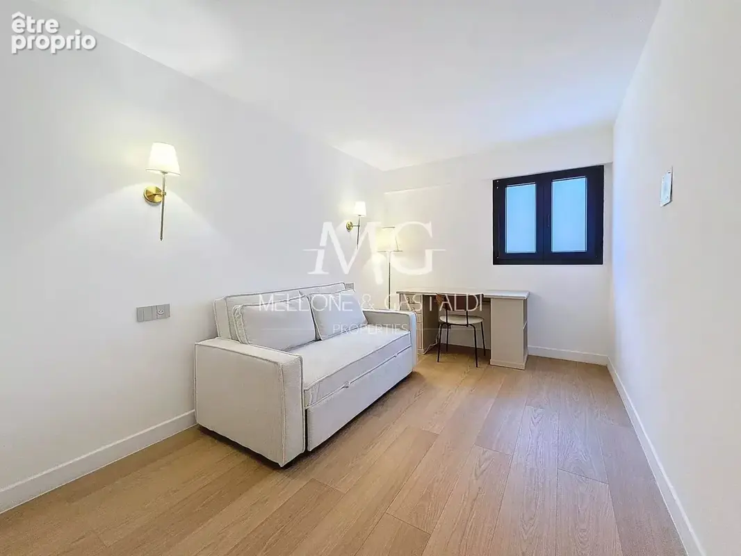 Villa contemporaine – Le Cannet – 200 m² – 5 chambres – Piscine - photo 18