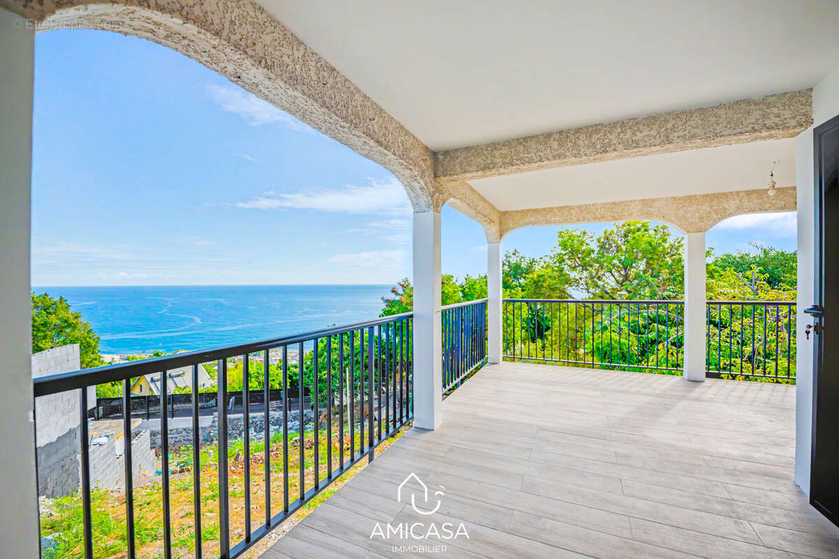 Rare sur secteur villa t4 la possession (debut des rampes) la reunion - photo 2