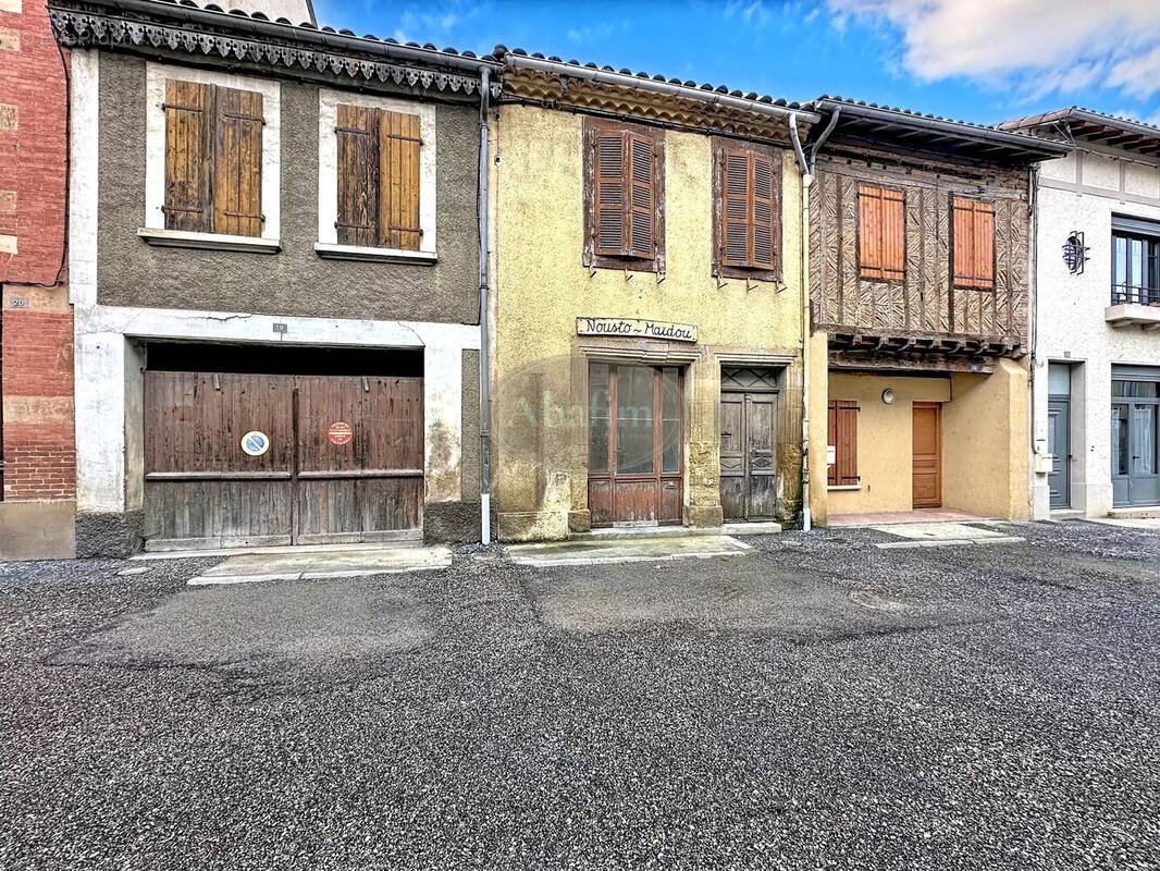 Maison à TRIE-SUR-BAISE