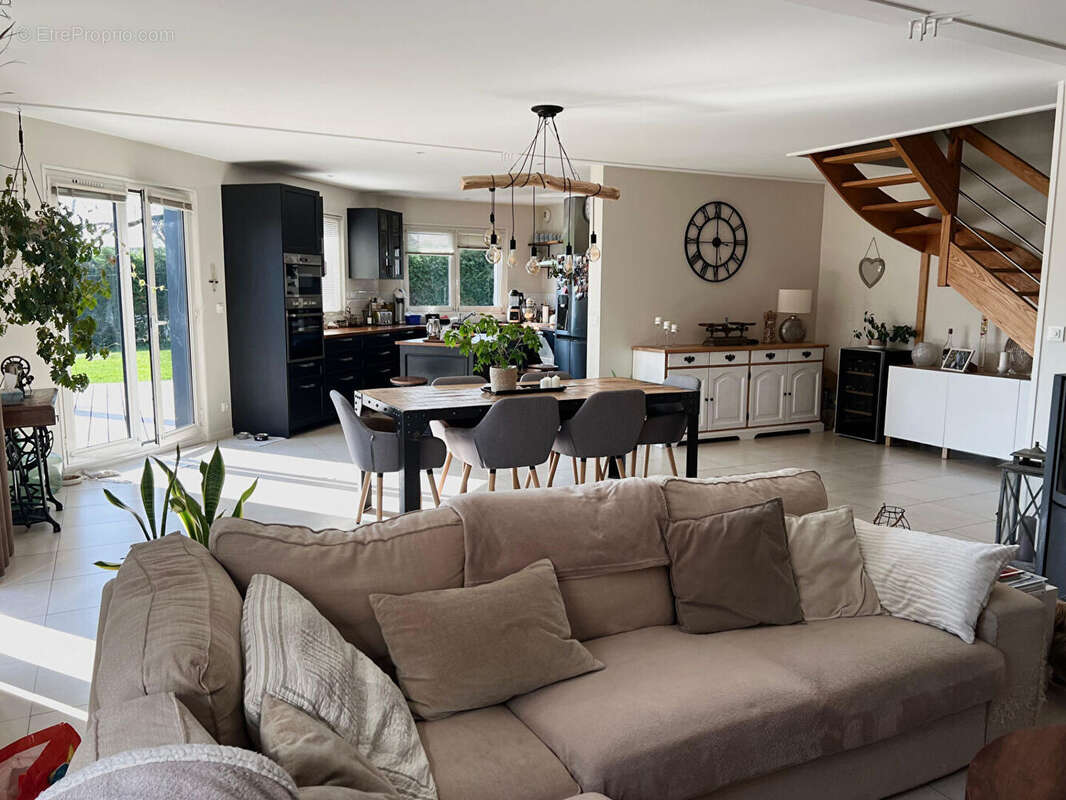 Maison à LA TOUR-DU-PIN